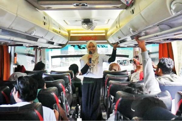 Layanan tour guide di Lombok